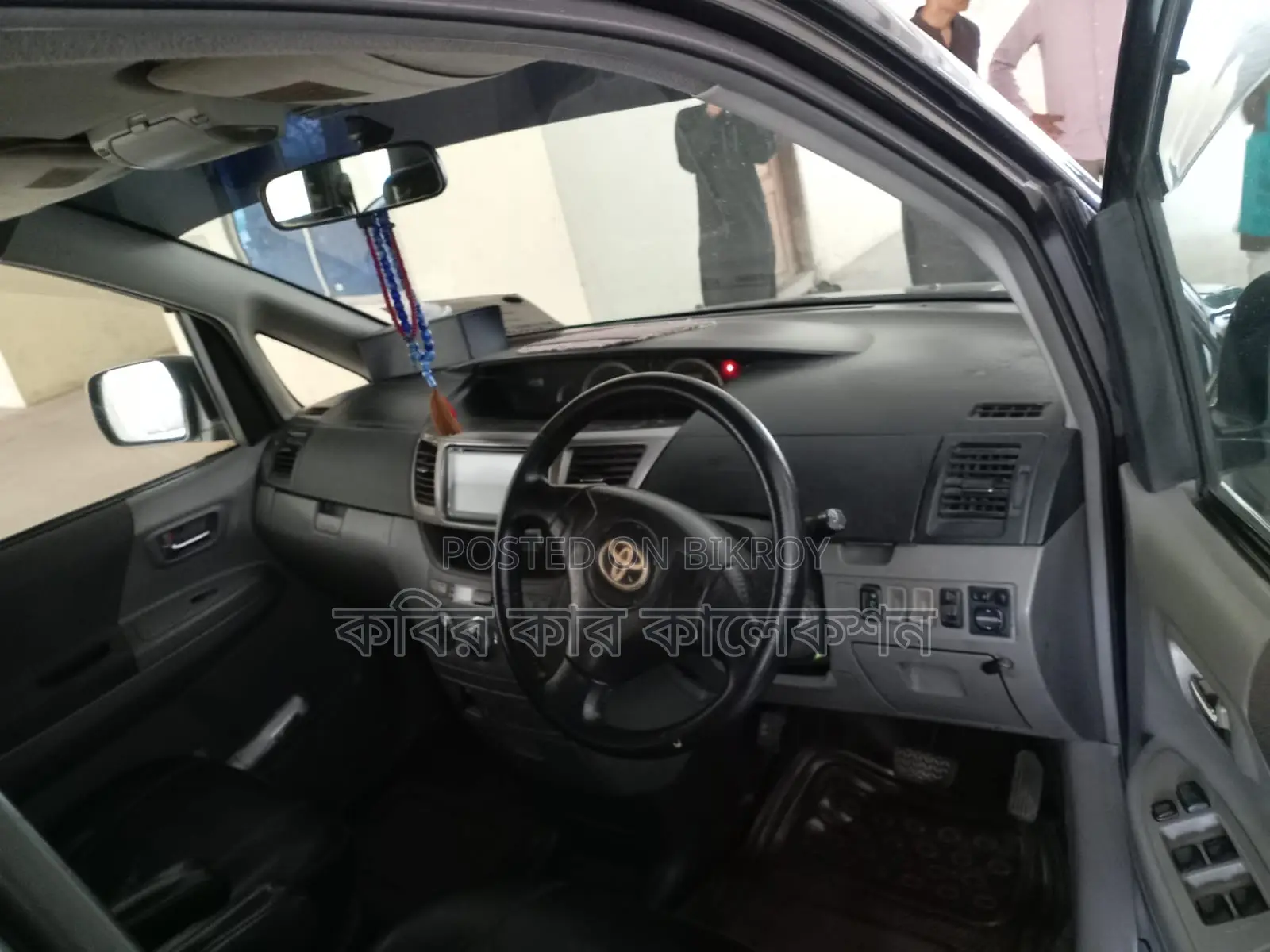 Toyota Noah x 2003