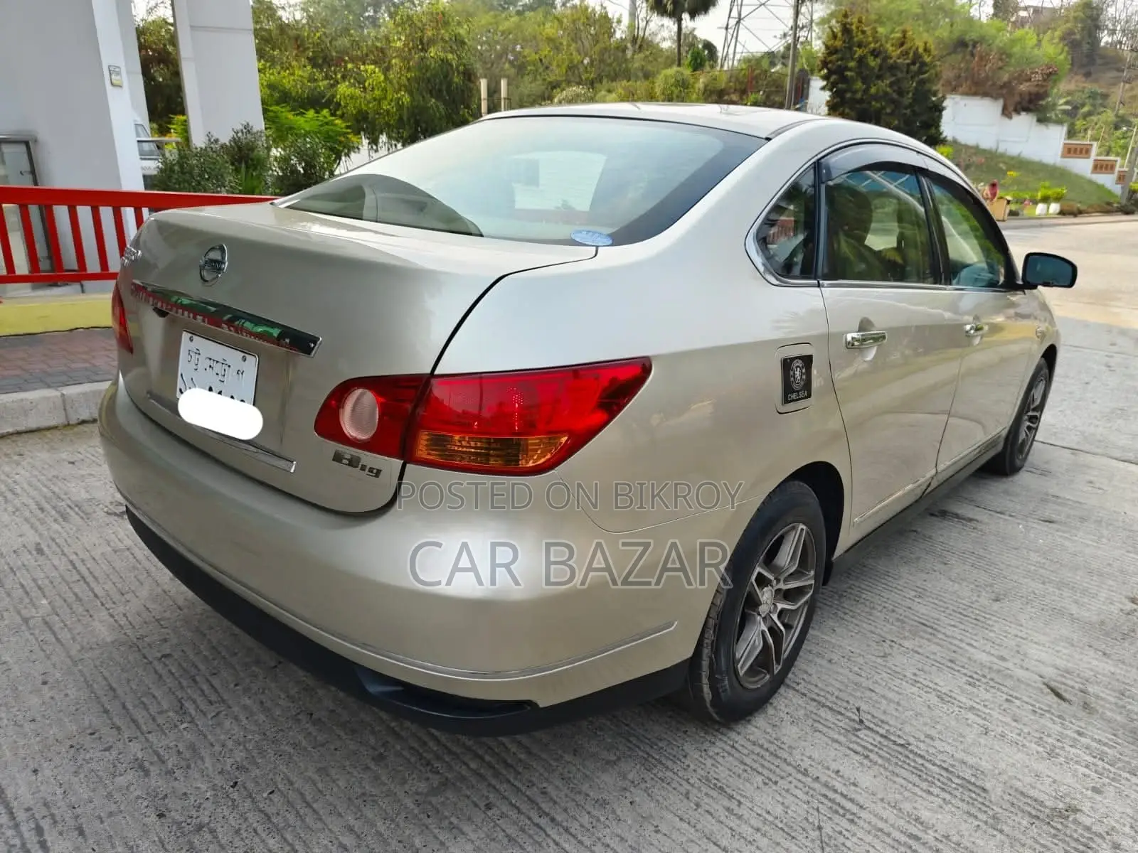 Nissan Bluebird 2007 Gold