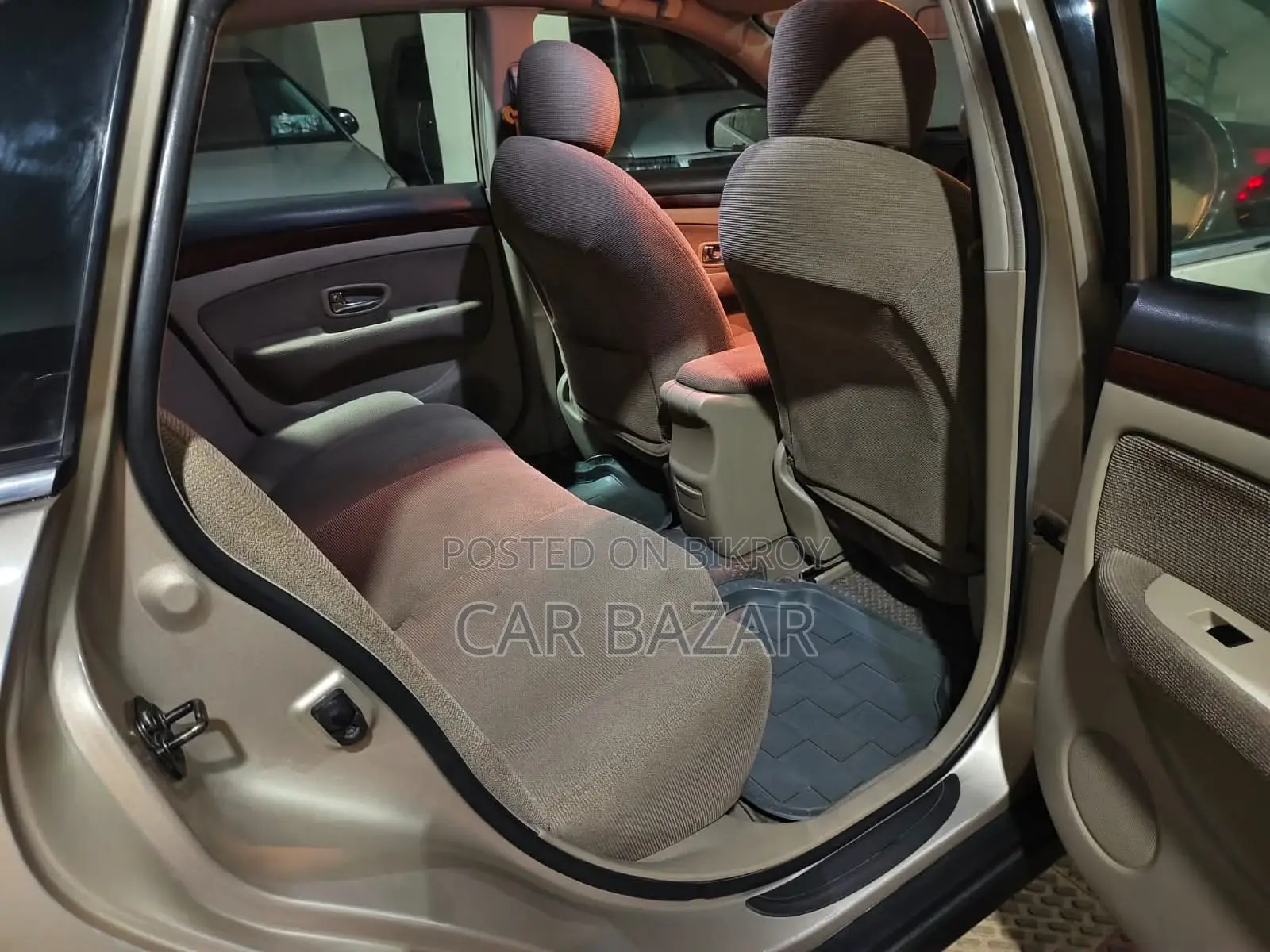 Nissan Bluebird 2007 Gold