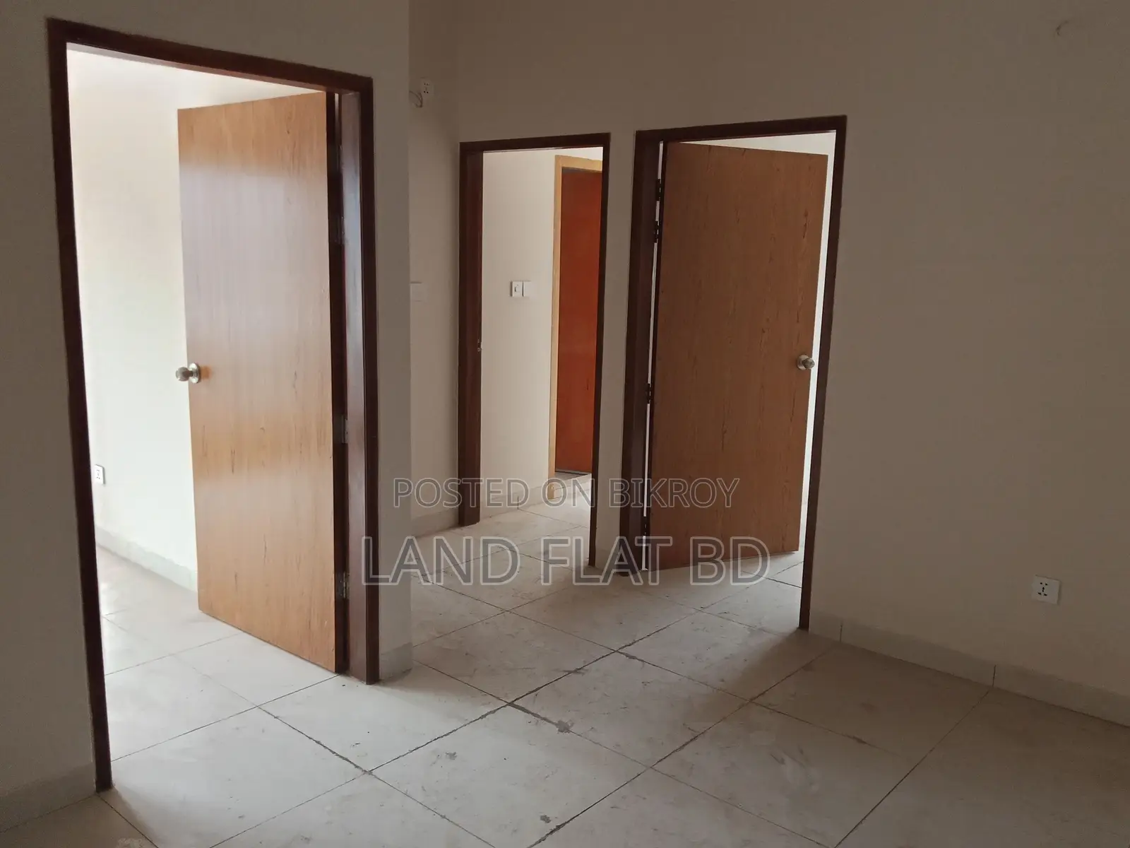 স্বপ্ন চূড়ায় ১২৫০ স্কয়ার ফিট রেডি ফ্ল্যাট বিক্রয় হবে