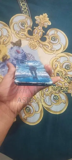 Realme 9i . (Used)