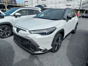 Toyota Corolla Cross Z Pearl ফুল অপশন ২০২৪