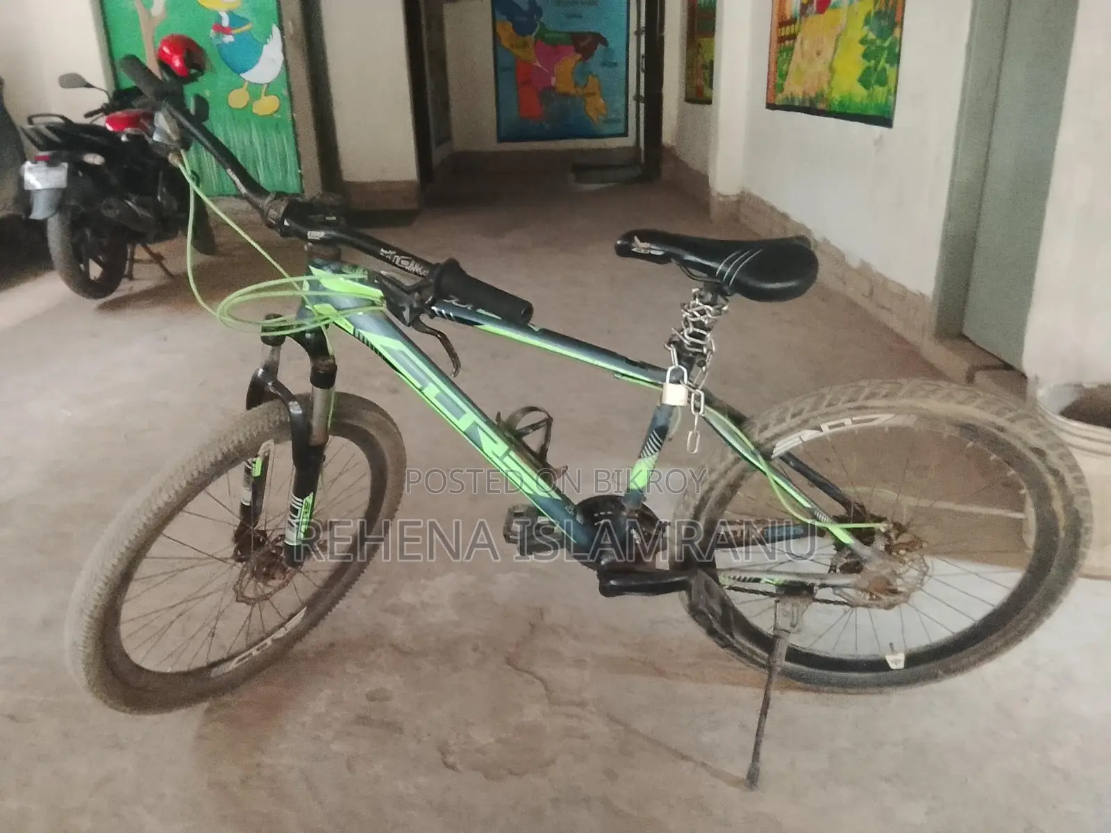 Core Nio-100 bicycle for sale.