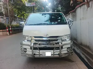 Toyota Hiace SUPER GL REGUIS AC 2018