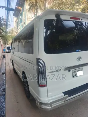 Toyota Hiace SUPER GL REGUIS AC 2018