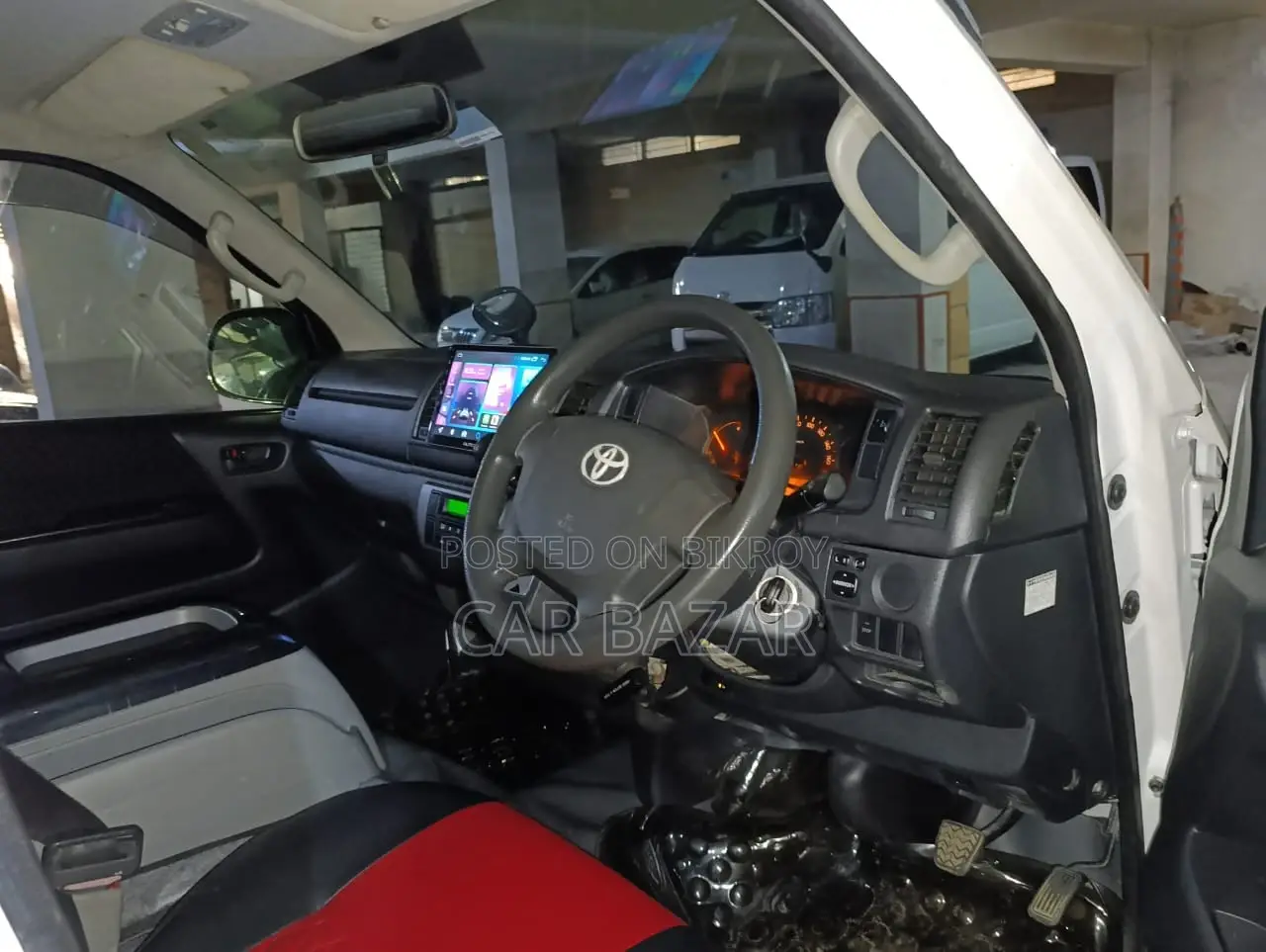 Toyota Hiace SUPER GL REGUIS AC 2018