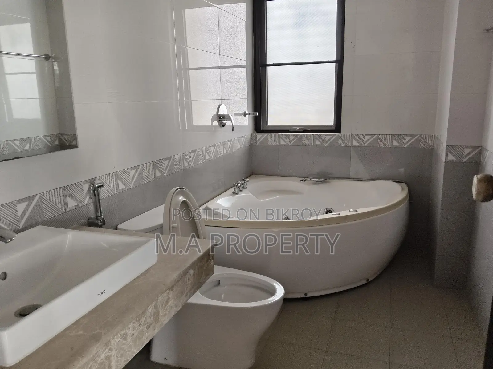 Rent Brand New Apartment 3 Bedroom 2-Carpark Gym+Swim Gulshan