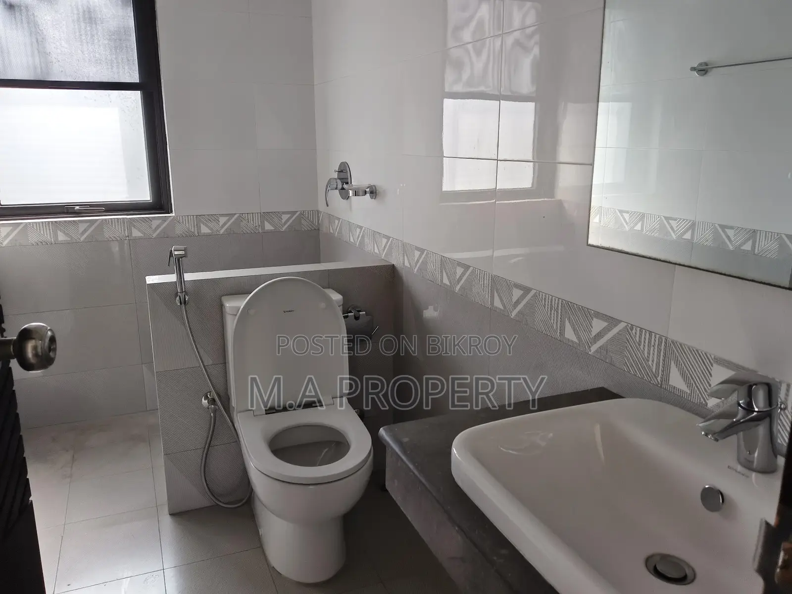 Rent Brand New Apartment 3 Bedroom 2-Carpark Gym+Swim Gulshan
