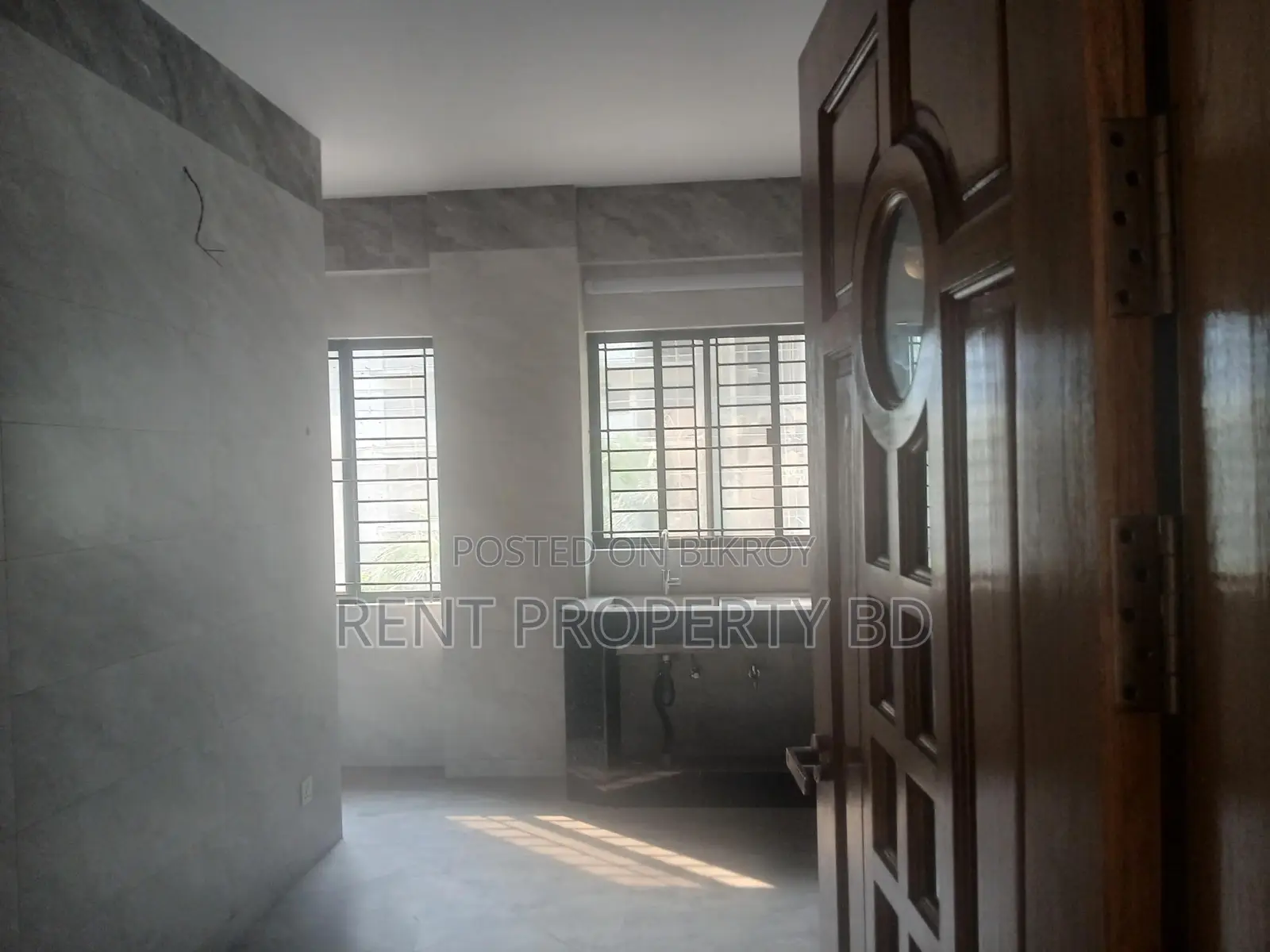 গুলশানে ৩৫২০ বর্গফুটের অফিস স্পেস ভাড়া