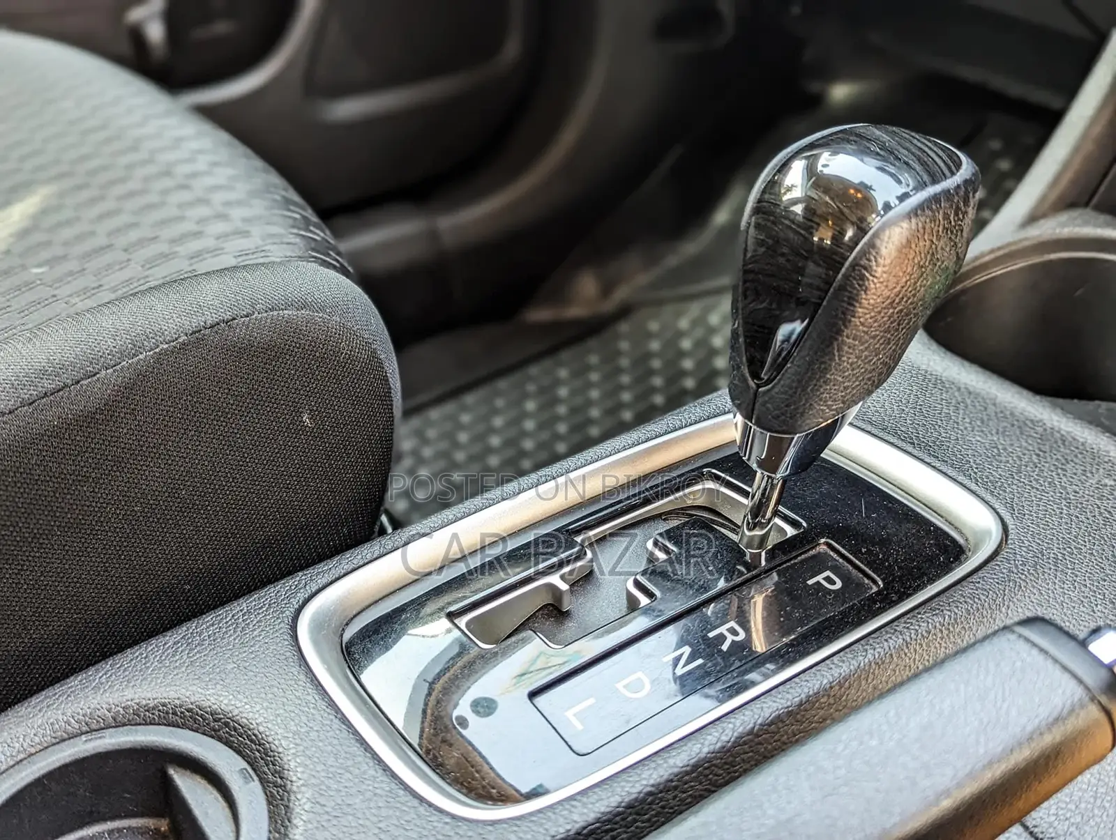 Mitsubishi Outlander SE (2WD) 2013 Pearl