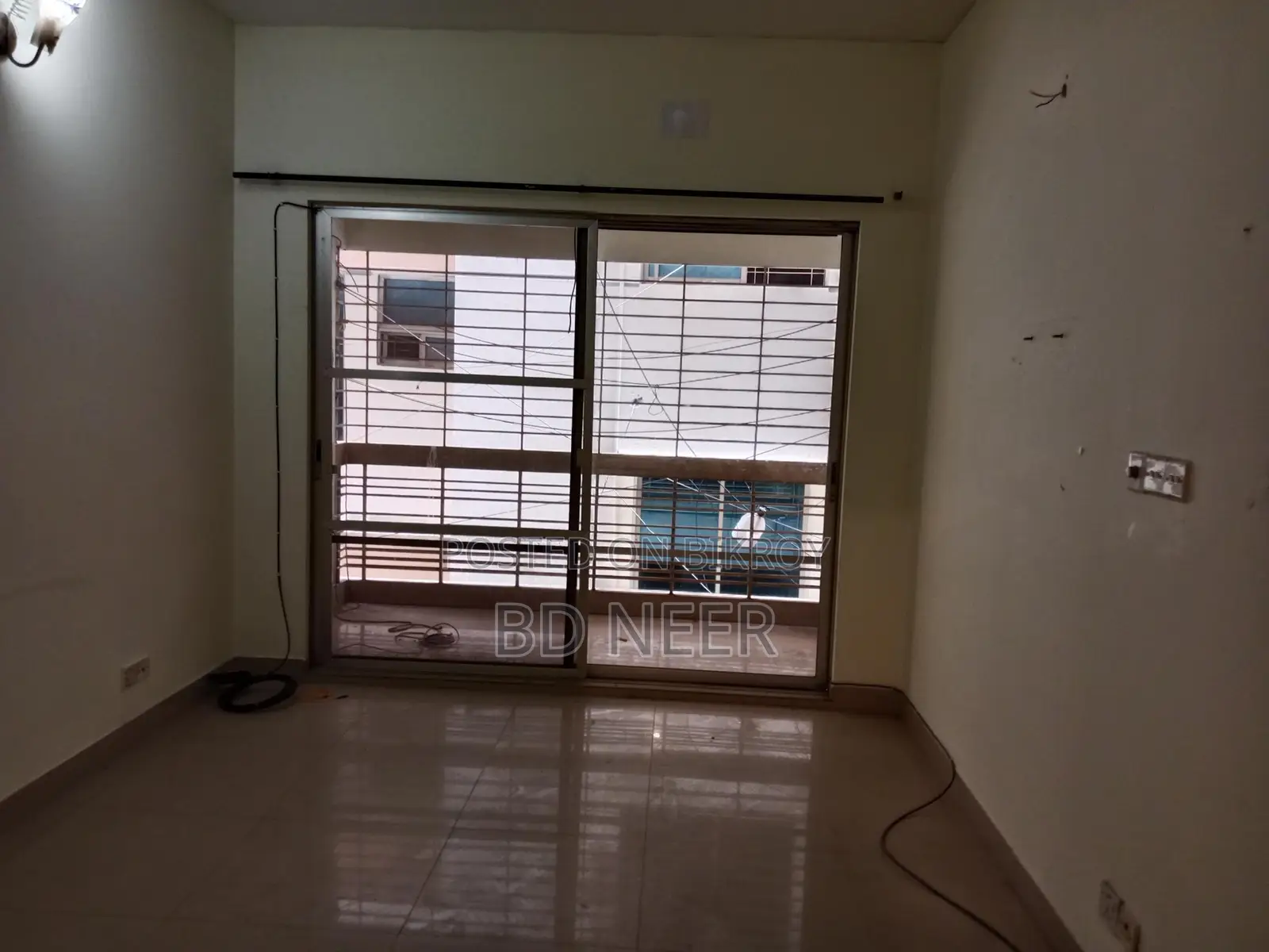 nice looking unfurnish 3 Bed room apt rent in banani North