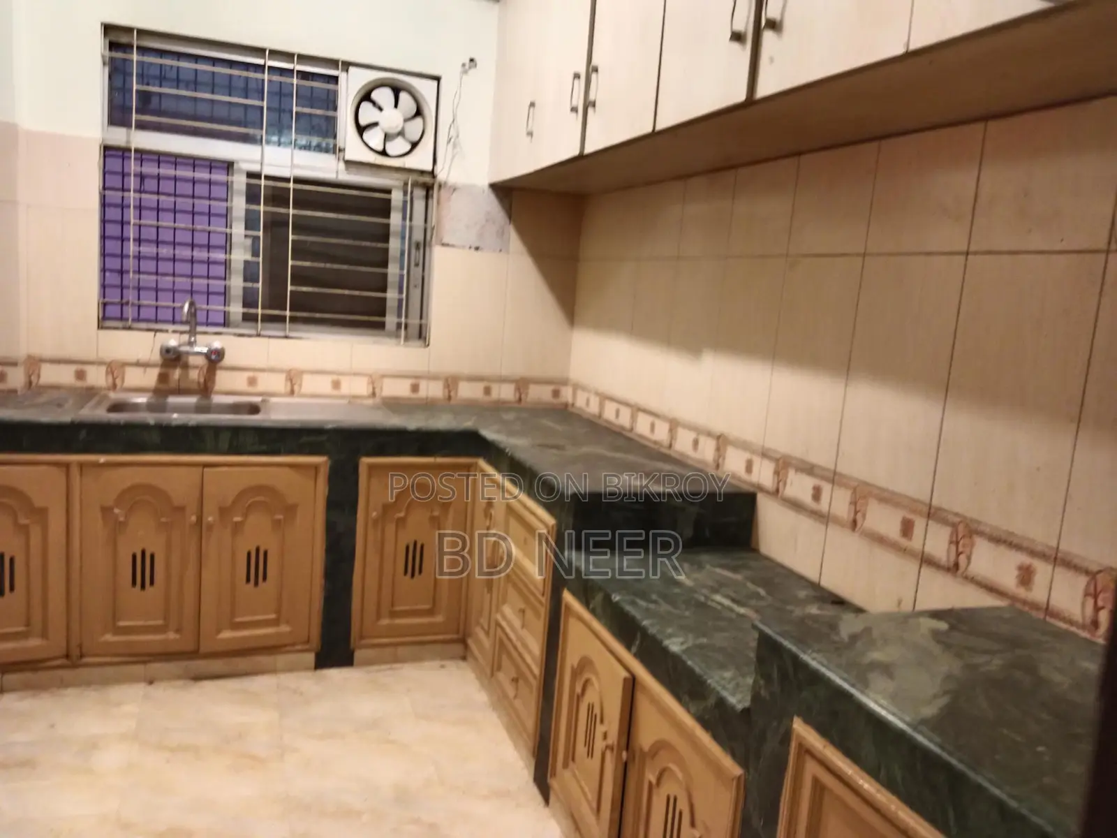 nice looking unfurnish 3 Bed room apt rent in banani North