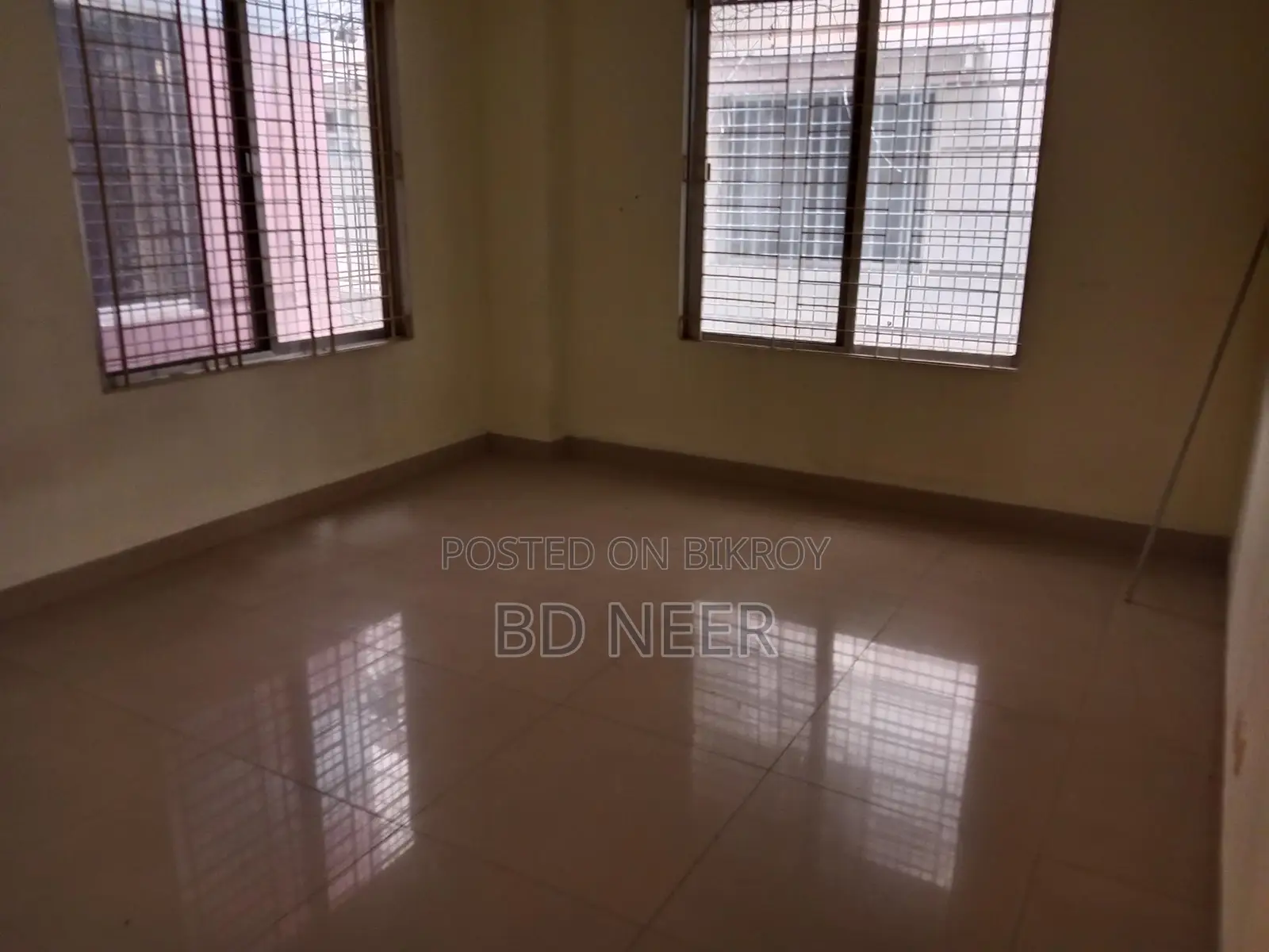 nice looking unfurnish 3 Bed room apt rent in banani North