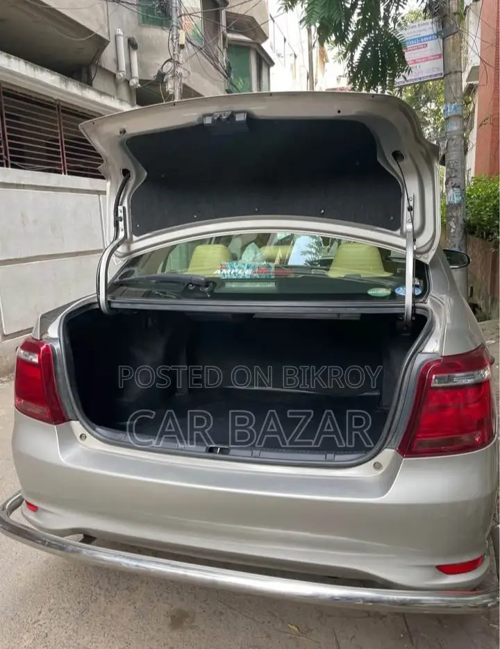 Toyota Axio G PKG HYBRID 2016