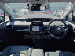 Toyota Prius A TOURING WINE 2021