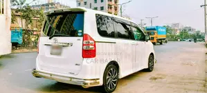 টয়োটা নোয়া সানরুফ মুনরুফ ২০১১