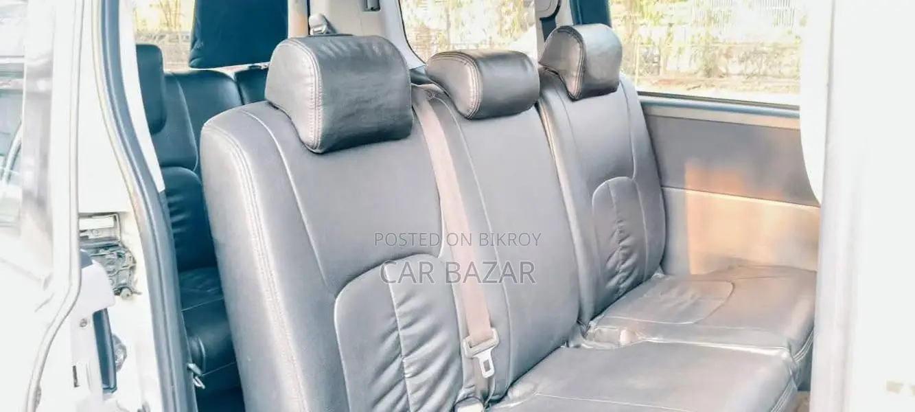 টয়োটা নোয়া সানরুফ মুনরুফ ২০১১