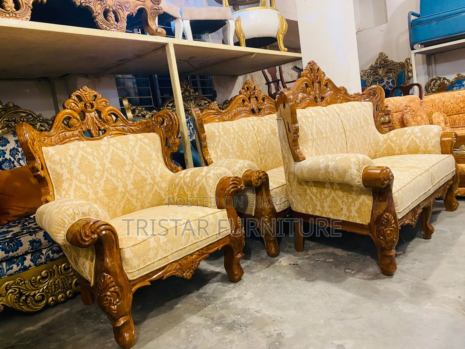 Exquisitely Designed 6-Seater Teak Wood Sofa Set