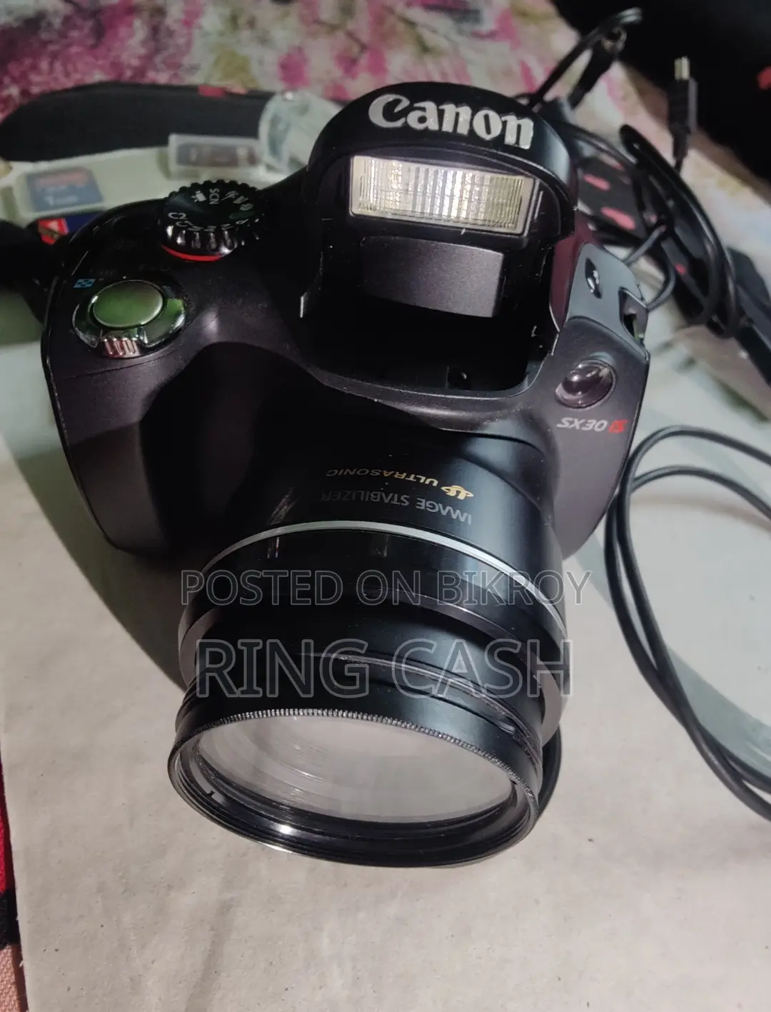 Canon SX30 IS Camera