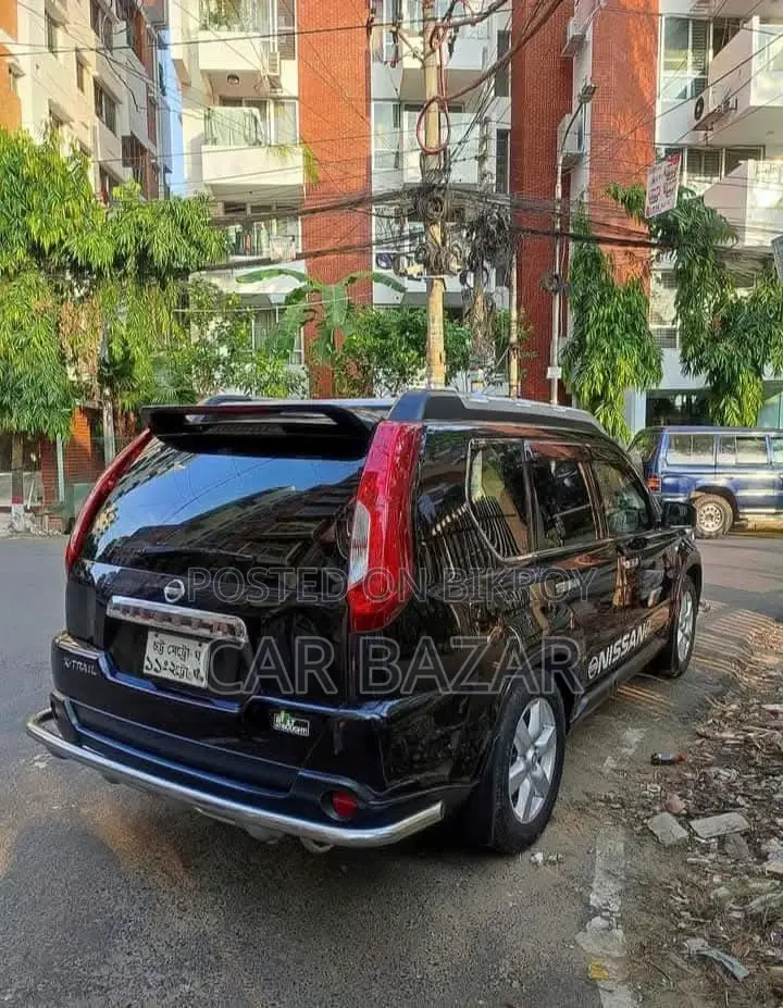নিসান এক্স-ট্রেইল ২.০এক্সআই ওভার ফ্রেশ ২০১১
