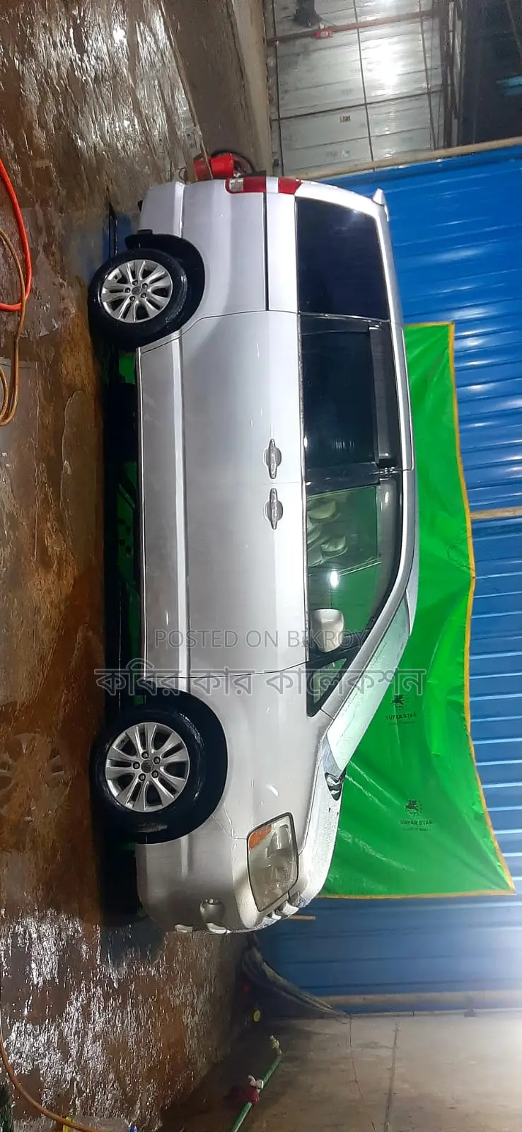 Toyota Noah silver 2005