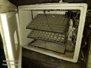 ইনকিউবেটর বা ডিম ফুটানো মেশিন