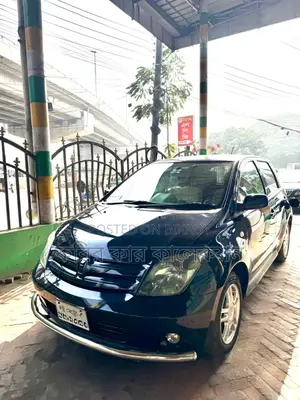 টয়োটা ইস্ত কালো ২০০৪