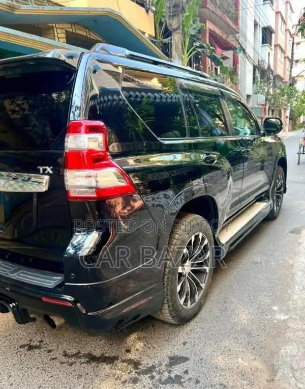 টয়োটা ল্যান্ড ক্রুজার প্রাডো ৭ সিট সানরুফ ২০১২