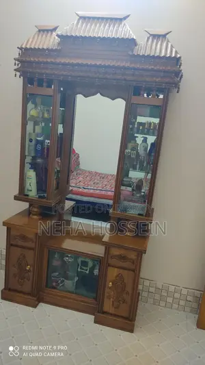 ড্রেসিং টেবিল বিক্রি হবে