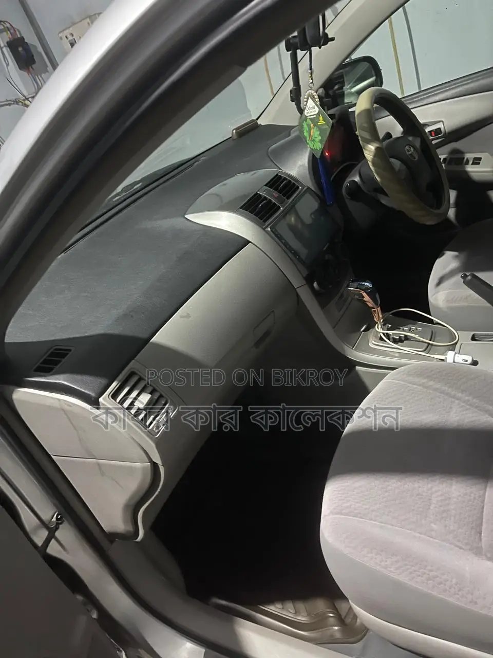 Toyota Axio silver 2010
