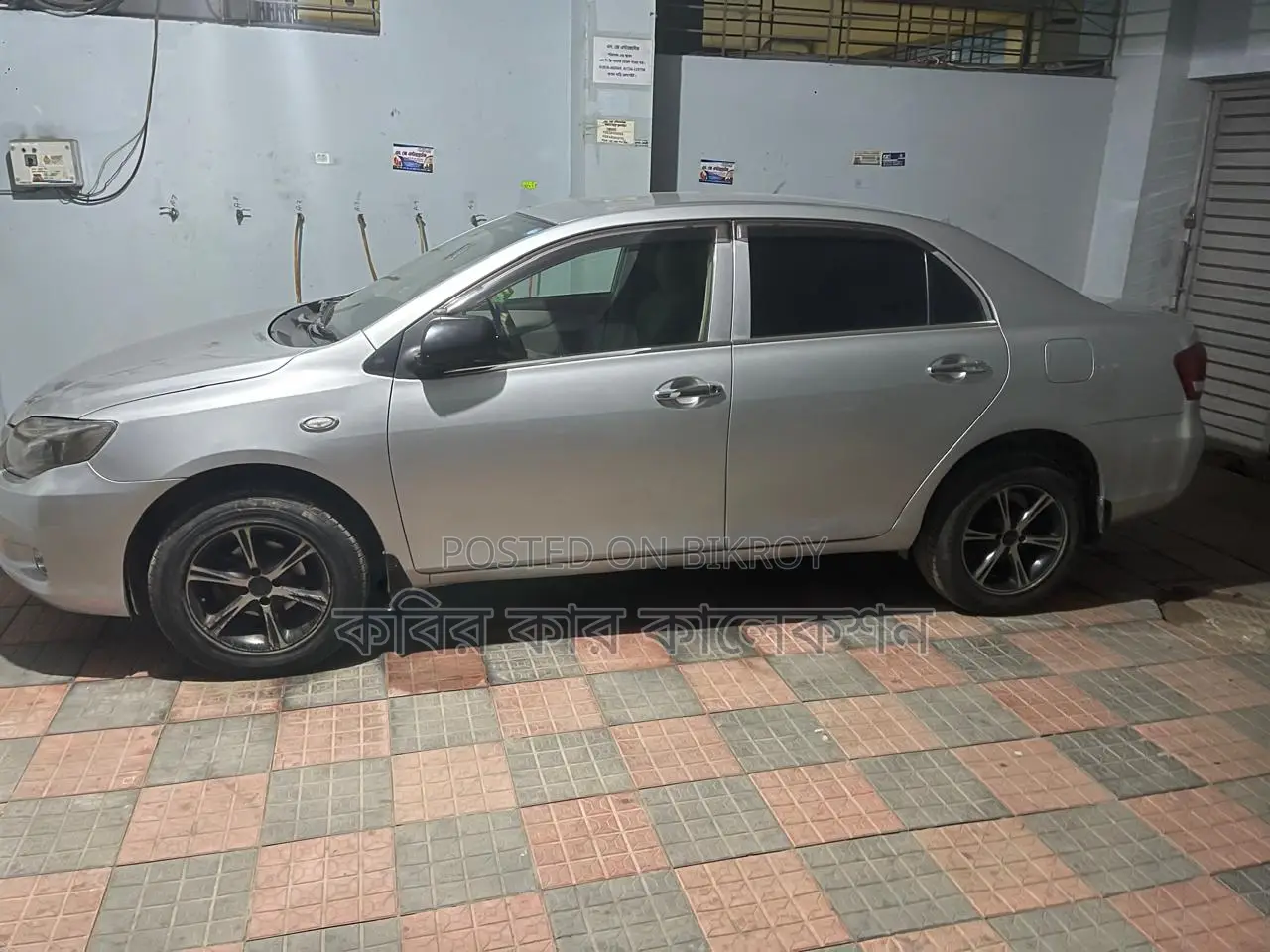 Toyota Axio silver 2010
