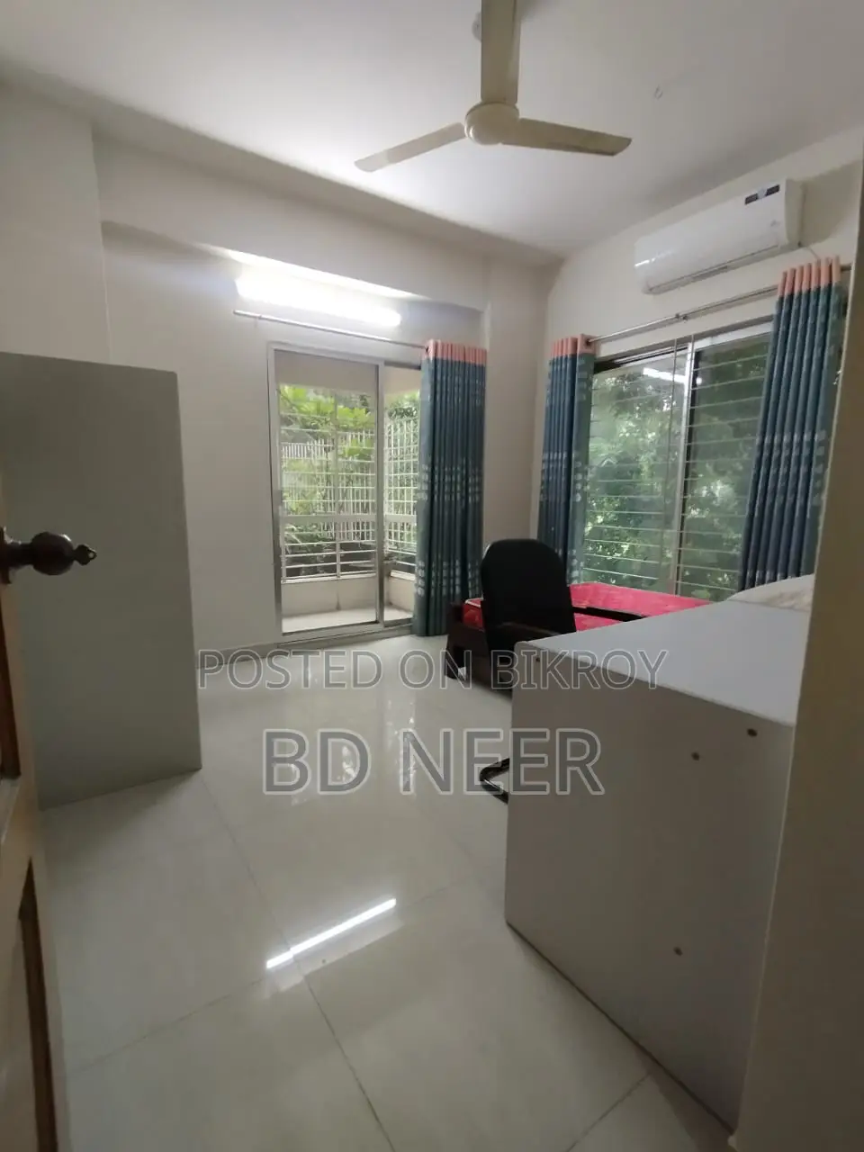 Pretty Looking 2550 Sft 3 Bed Room Apt Rent in Banani North