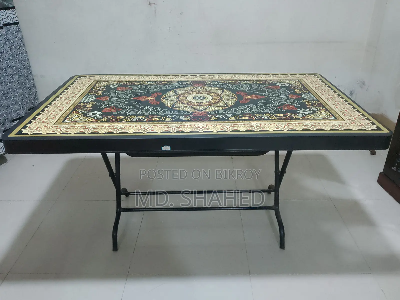 Plastic Dining Table