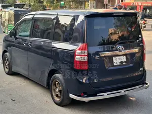 Toyota Noah X SMART BLACK 2012
