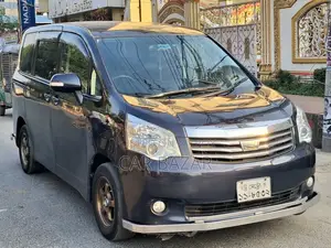 Toyota Noah X SMART BLACK 2012