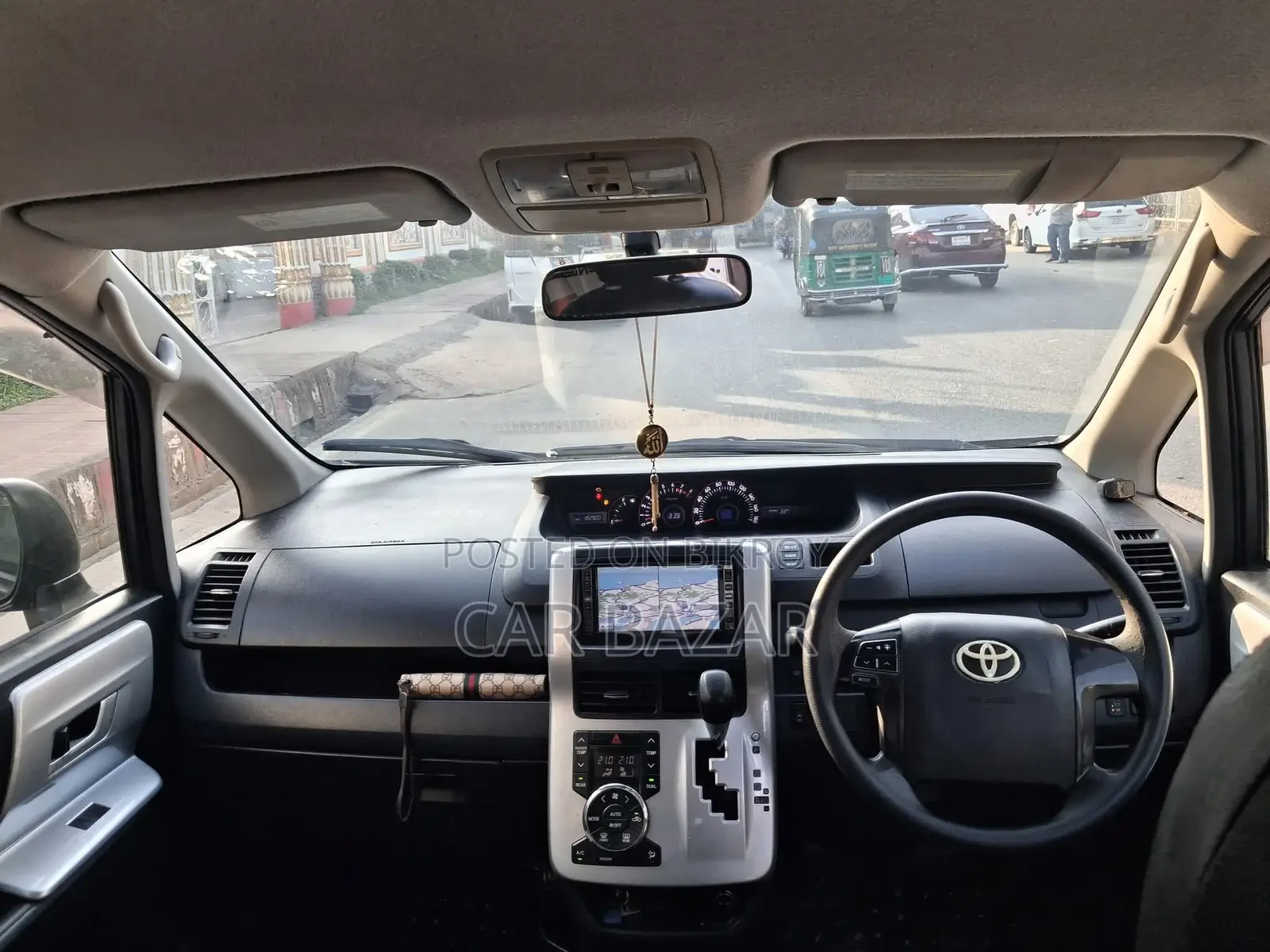 Toyota Noah X SMART BLACK 2012
