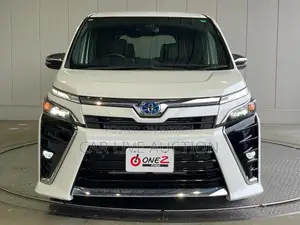 Toyota Voxy ZS Kerameki hybrid 2021