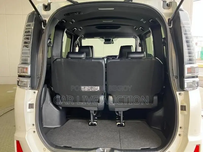 Toyota Voxy ZS Kirameki Hybrid 2021