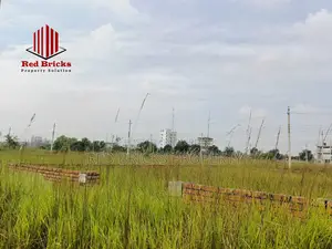 ব্লক- এন - ৩ কাঠার কর্নার প্লট, বাজার প্রতিদিনের কাছে