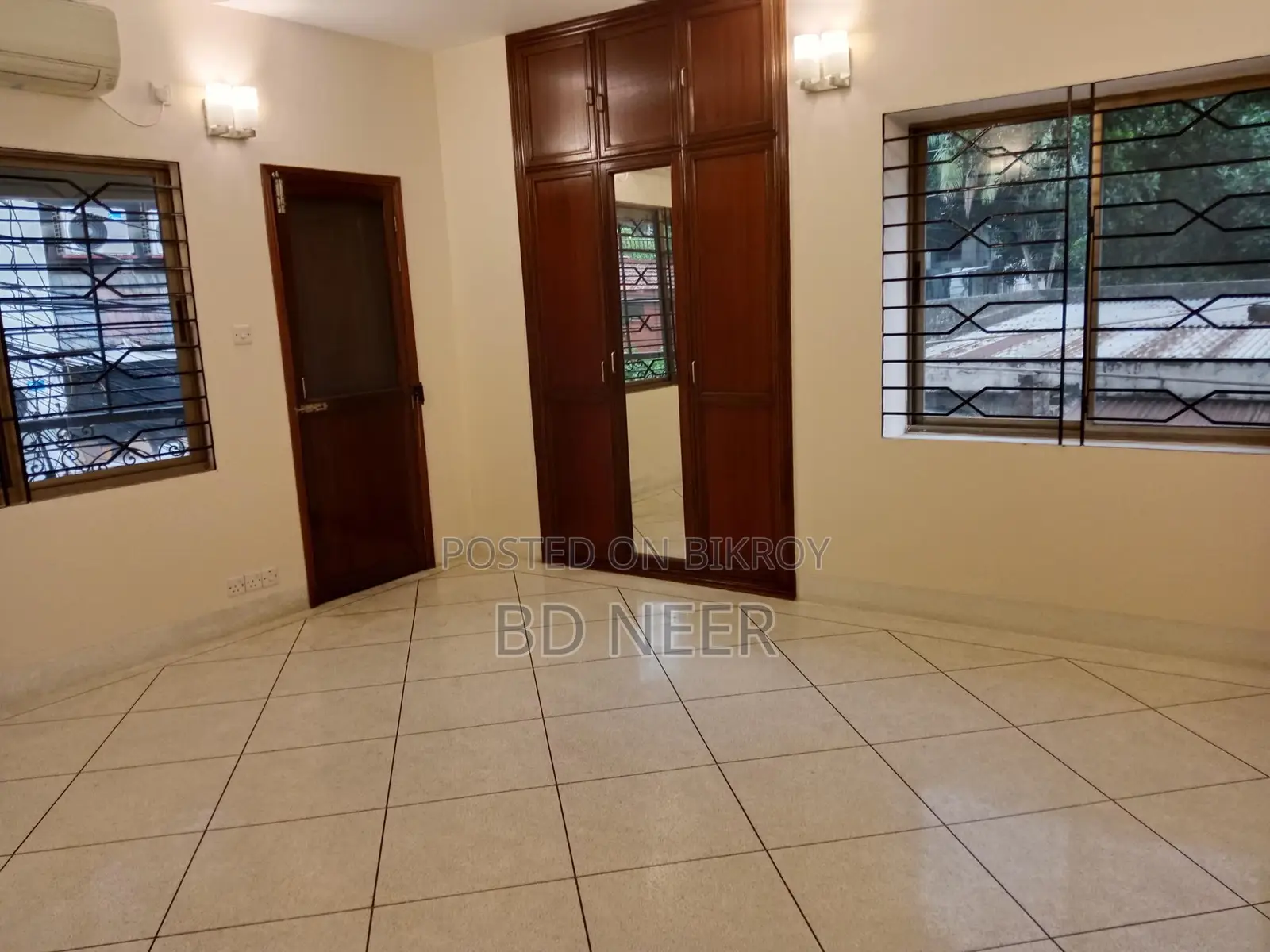 Very nine looking 4 bedroom apt rent in Gulshan 2