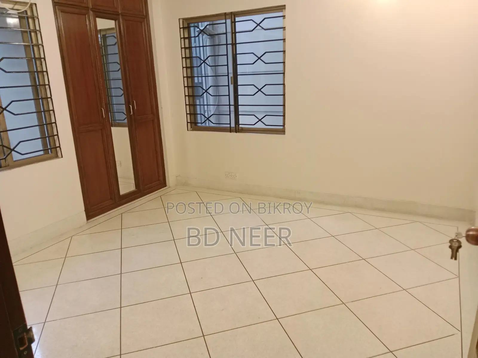 Very nine looking 4 bedroom apt rent in Gulshan 2