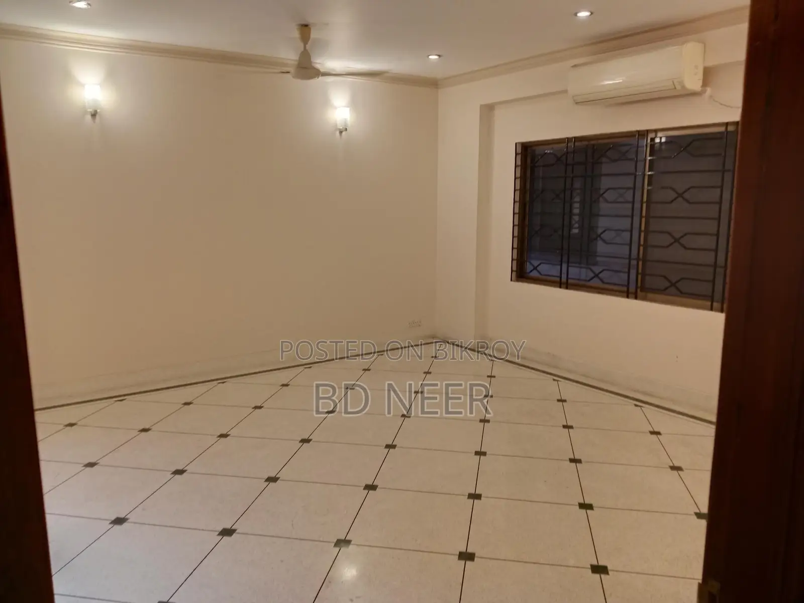 Very nine looking 4 bedroom apt rent in Gulshan 2