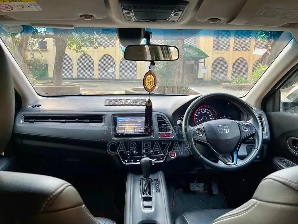 Honda Vezel S PACKAGE OCTANE 2014