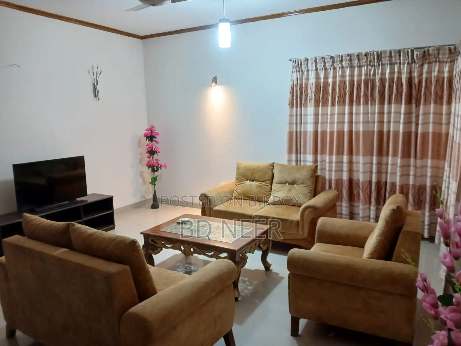 beautiful fully furnish 3 Bed room apt available in Gulshan