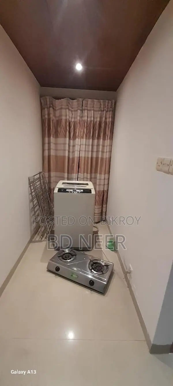 beautiful fully furnish 3 Bed room apt available in Gulshan