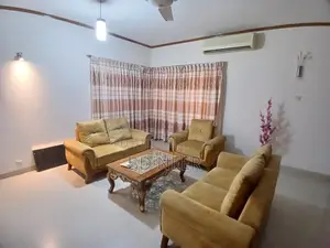 beautiful fully furnish 3 Bed room apt available in Gulshan