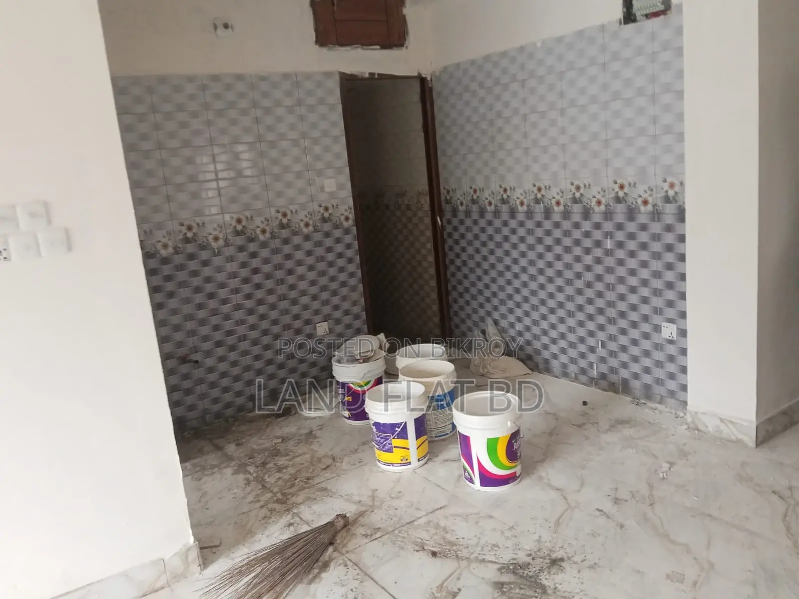NEW READY FLAT SALE @ 1080 SFT BOSILA FUTURE TOWN,