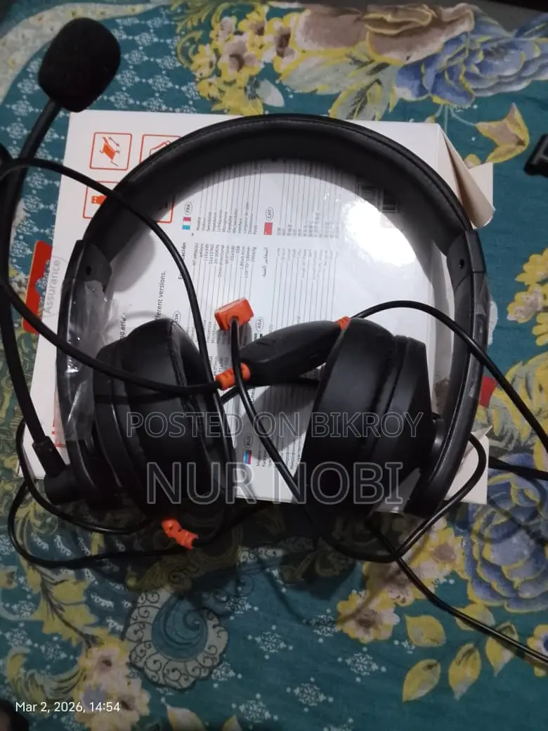 HP003U Model New Headphone
