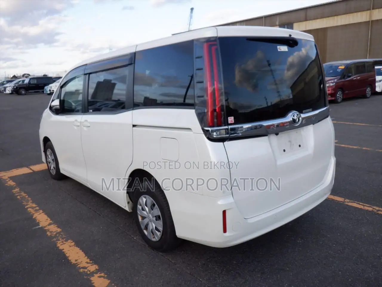 Toyota Noah X Package 2020