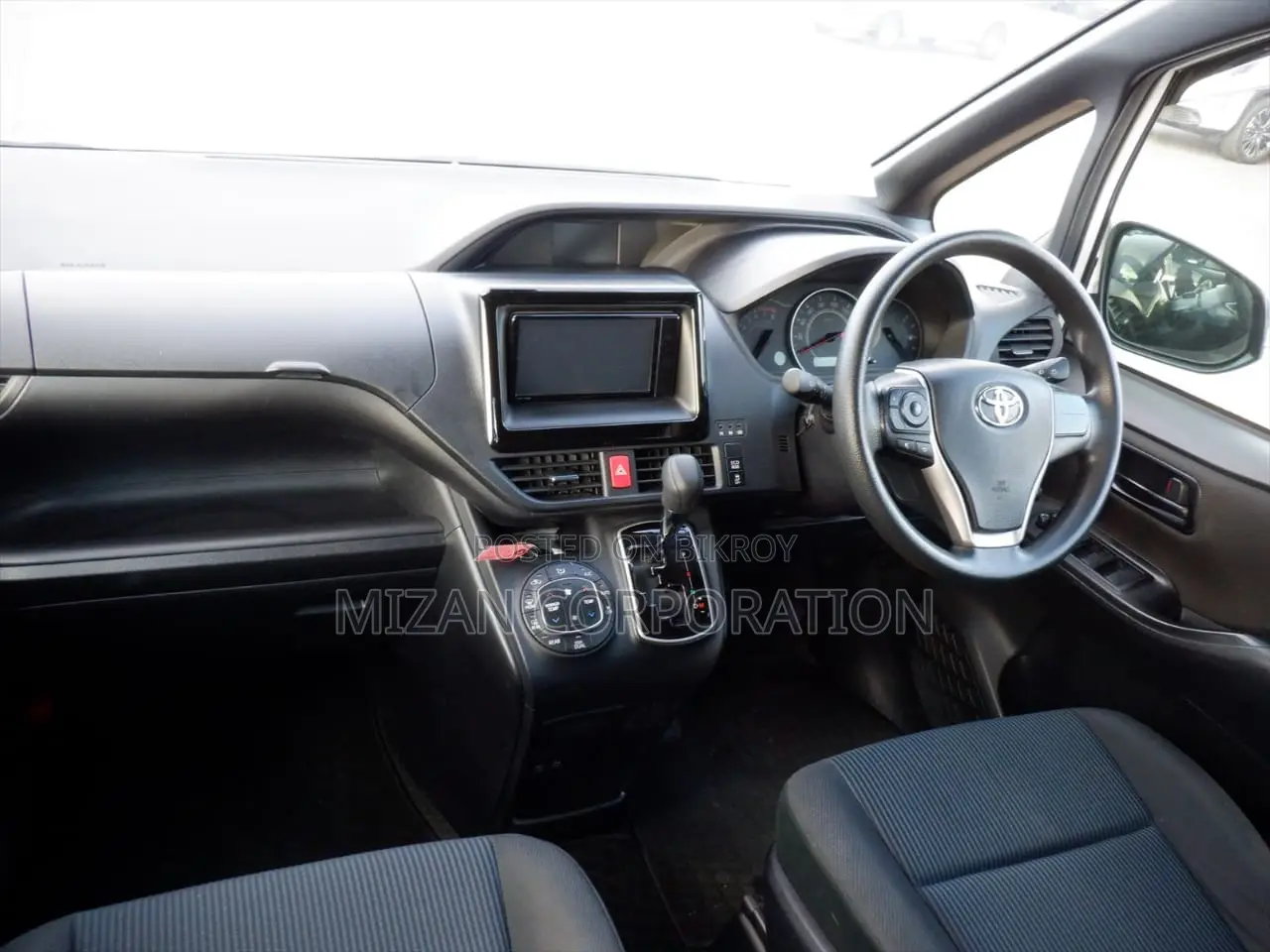 Toyota Noah X Package 2020